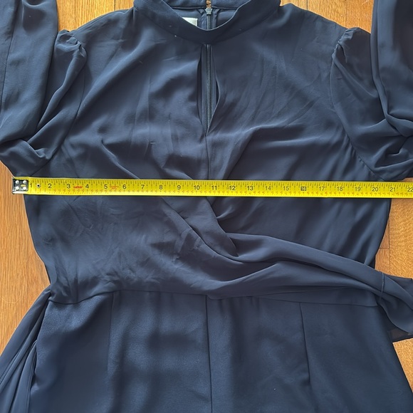 NWT Hobbs Vera long sleeve wide leg jumpsuit in navy blue with wrap tie - Picture 16 of 16